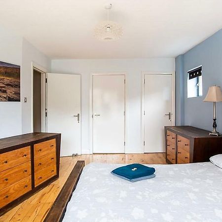 Spacious Belfast City Centre Duplex Apartment מראה חיצוני תמונה