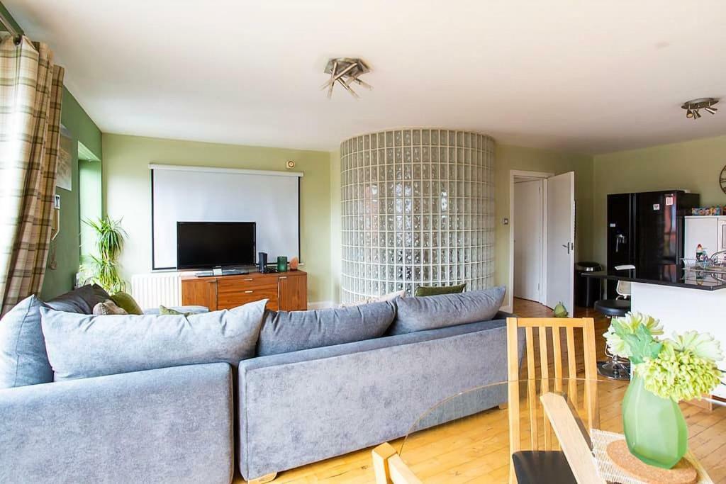 Spacious Belfast City Centre Duplex Apartment מראה חיצוני תמונה