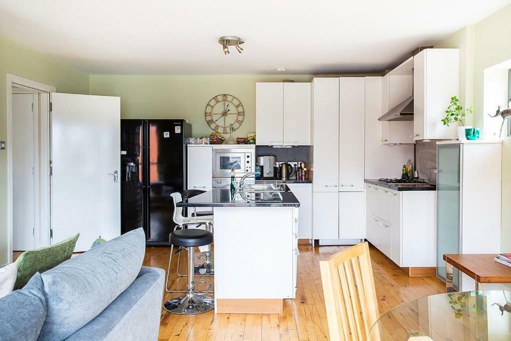 Spacious Belfast City Centre Duplex Apartment מראה חיצוני תמונה