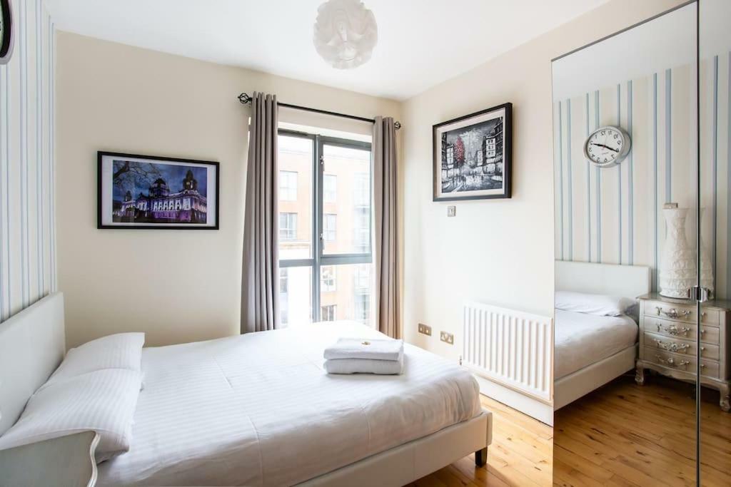 Spacious Belfast City Centre Duplex Apartment מראה חיצוני תמונה