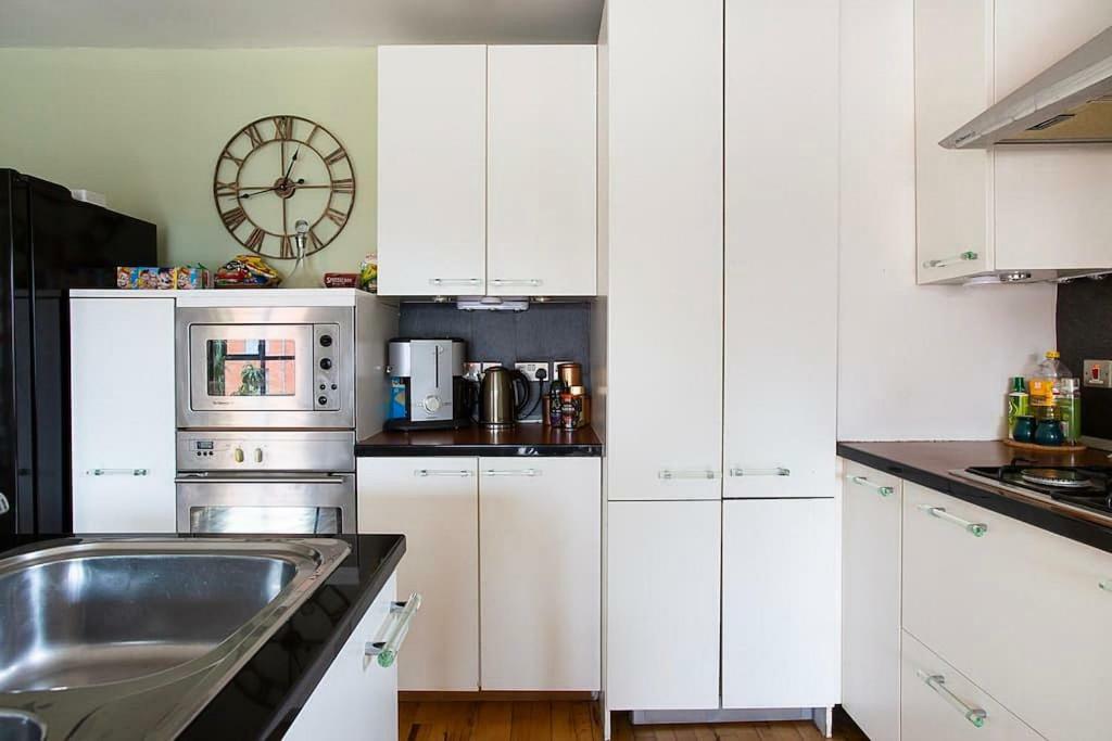 Spacious Belfast City Centre Duplex Apartment מראה חיצוני תמונה