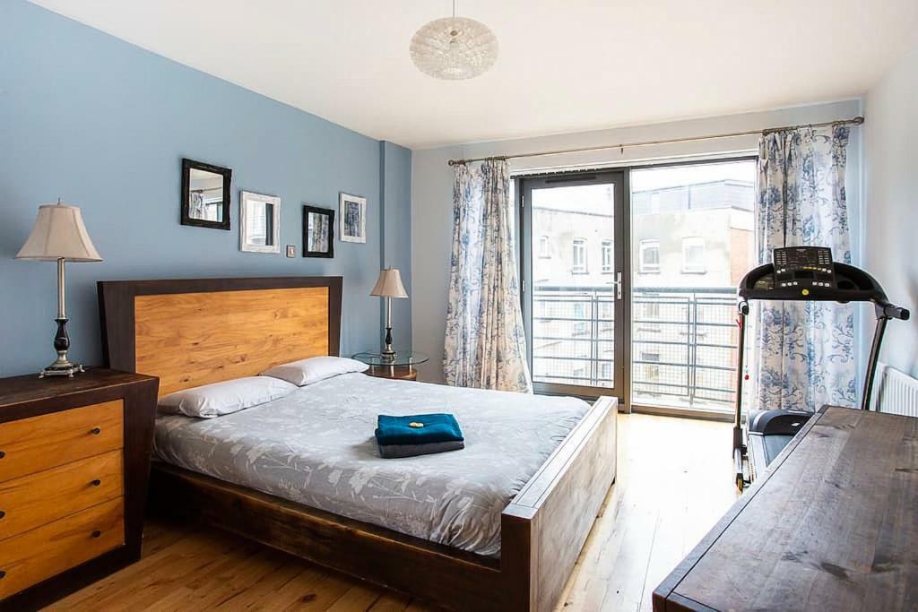 Spacious Belfast City Centre Duplex Apartment מראה חיצוני תמונה