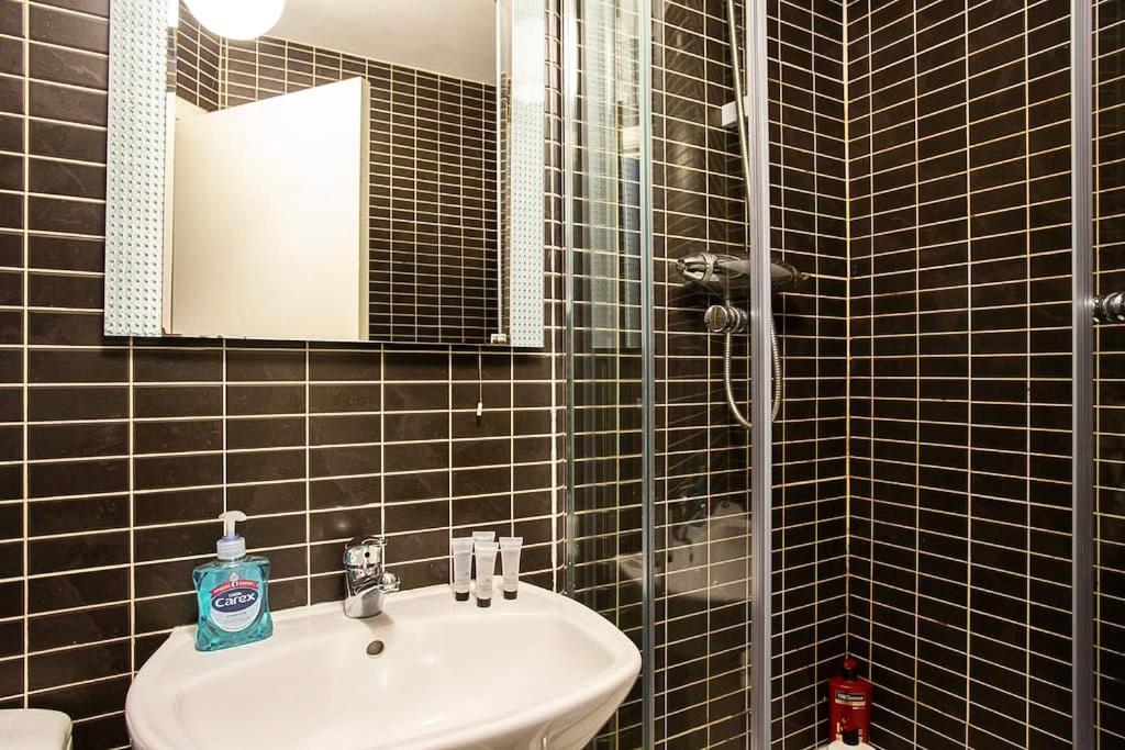 Spacious Belfast City Centre Duplex Apartment מראה חיצוני תמונה